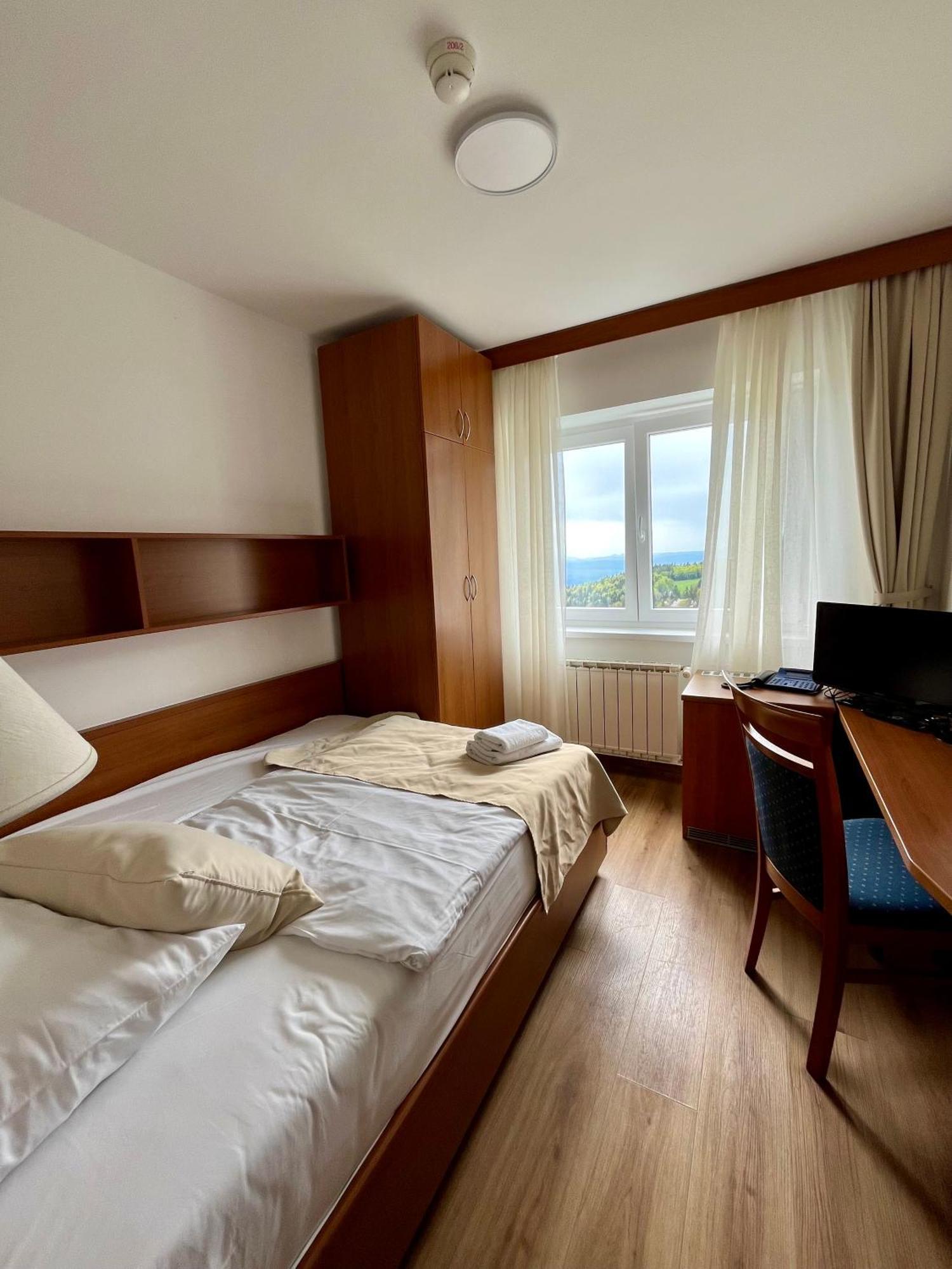 Hotel Tisa Pohorje Хочко Погорье Экстерьер фото