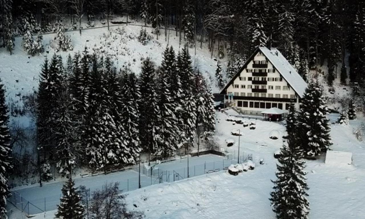 Hotel Tisa Pohorje Хочко Погорье Экстерьер фото